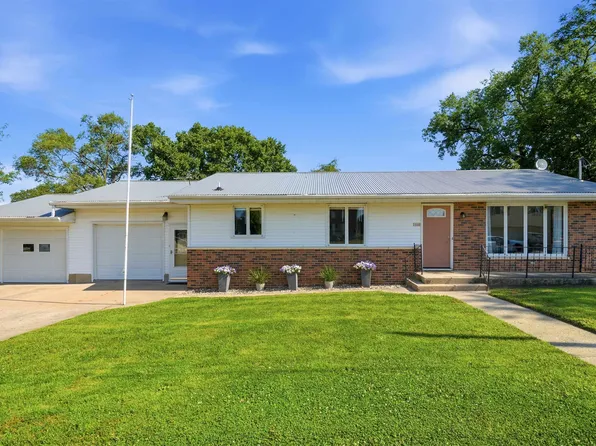 1959 Smith St, New Vienna, IA 52065