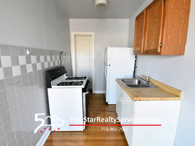 3037 W Lawrence Ave #2B — Photo 3