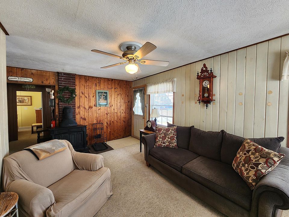 117 Flora Ave, Houghton Lake Heights, MI 48630 Zillow