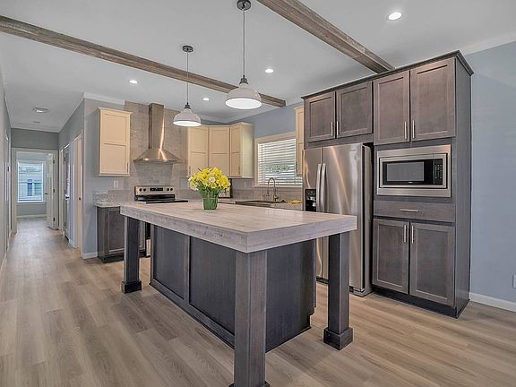 3rd image of 37 Belle Tower Ave #37