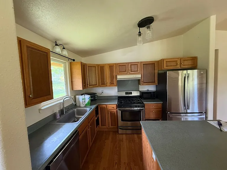 3409 Lauoho Rd — Photo 2