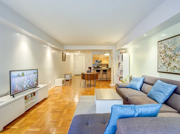 107-40 Queens Boulevard image 4 of 27