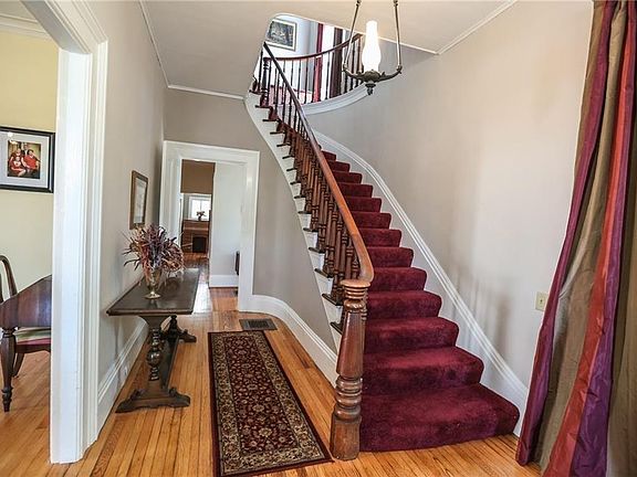 3rd image of 129 Hubbell St