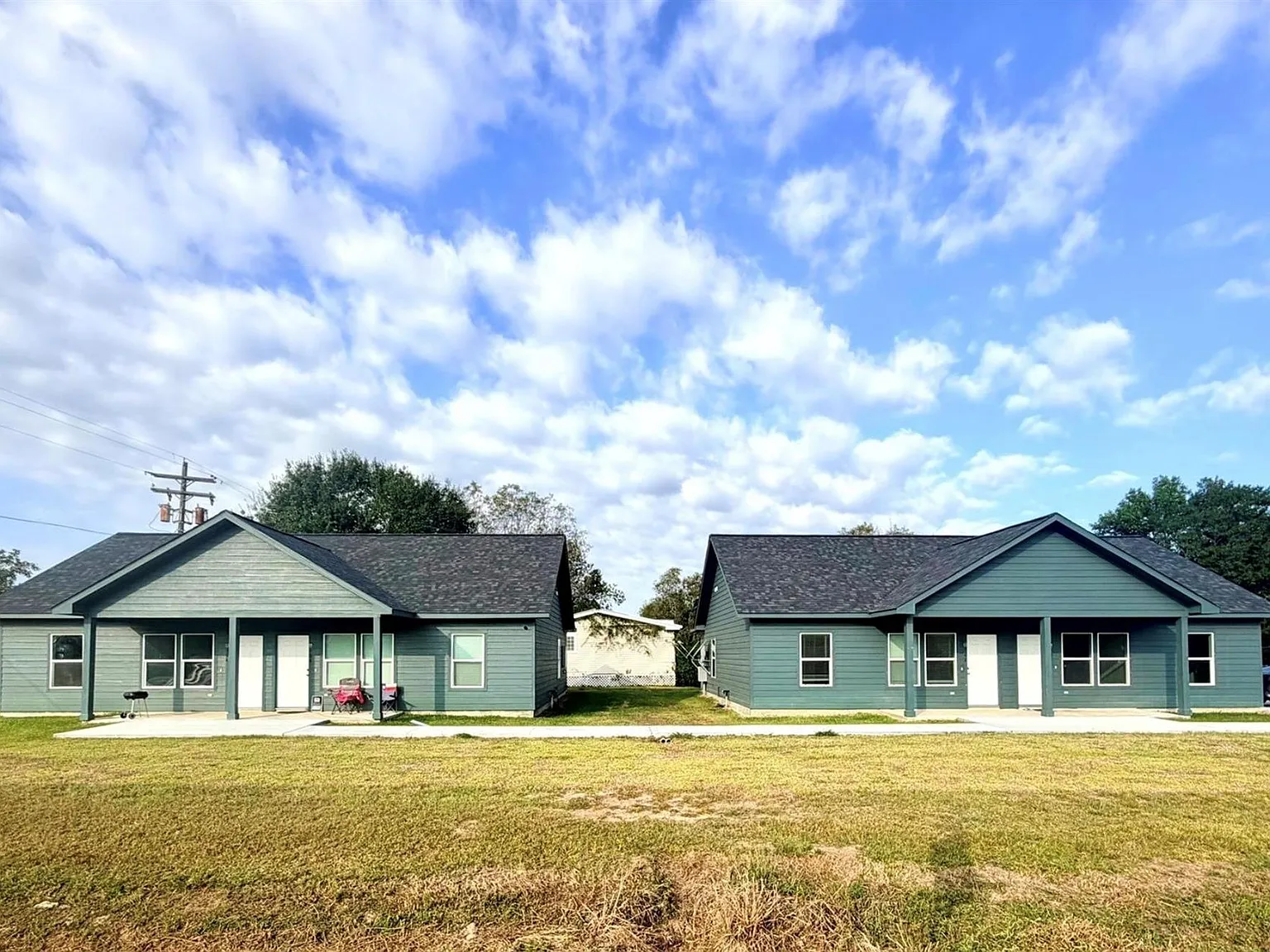 2 bed, 2.0 bath, 824 sqft, $1,350 — Photo 3