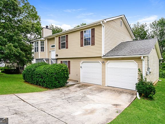 3rd image of 6155 Raleigh Oaks Ct