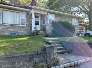 221 E Hanover Ave, Morristown, NJ 07960