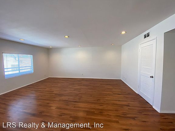 4th image of 975 Manzanita St APT 3B
