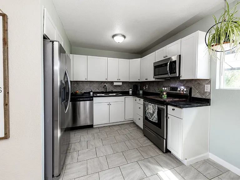 1703 Harrow Rd — Photo 13