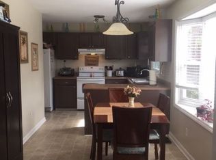 107 Cottage Ln, Jacksonville, NC 28546