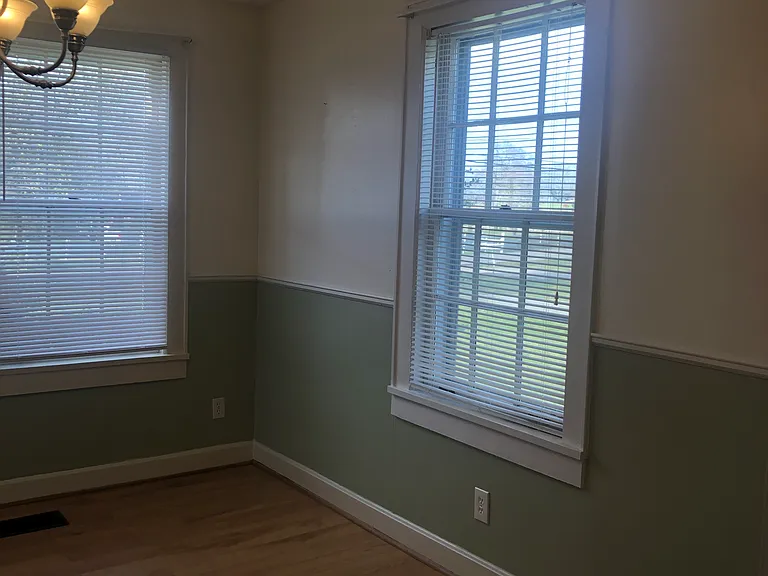 609 Rome Park — Photo 18
