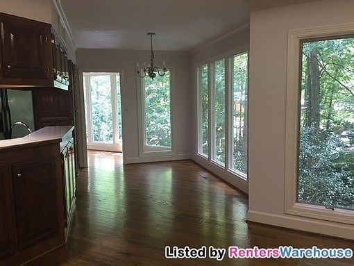 5th image of 2678 Kensington Dr