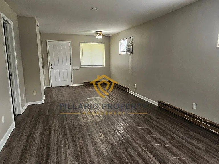 1424 Campbell Ave — Photo 17