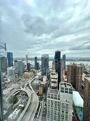 Rented by Addison Property Group | media 10