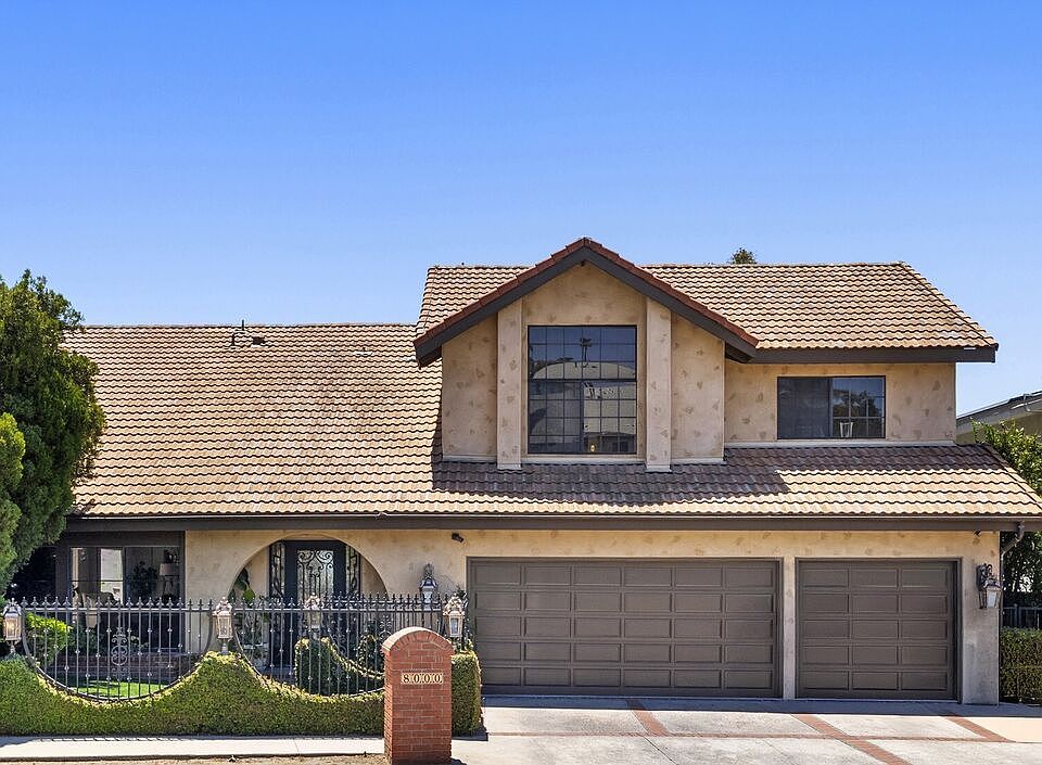 1st image of 8004 Oceanus Dr