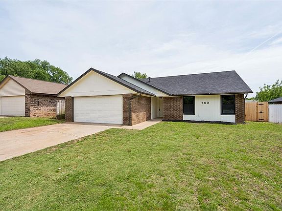 4th image of 700 Black Hawk Dr