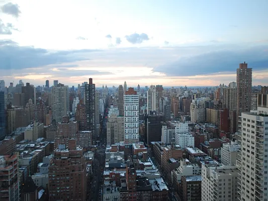 Rented by Sotheby's International Realty | media 18