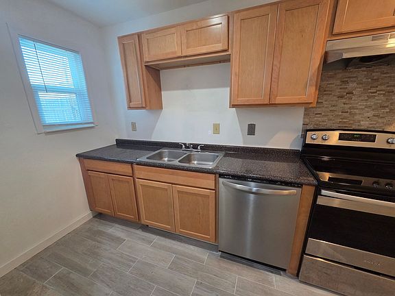 3rd image of 6332 Omoko St