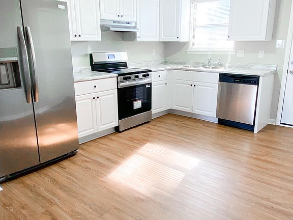 2nd image of 95 Aspen Place