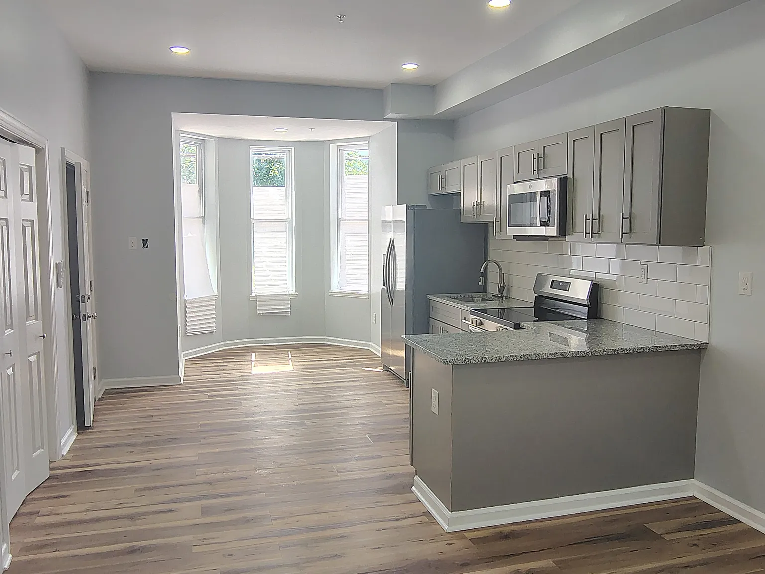 2 bed, $1,650 — Photo 2