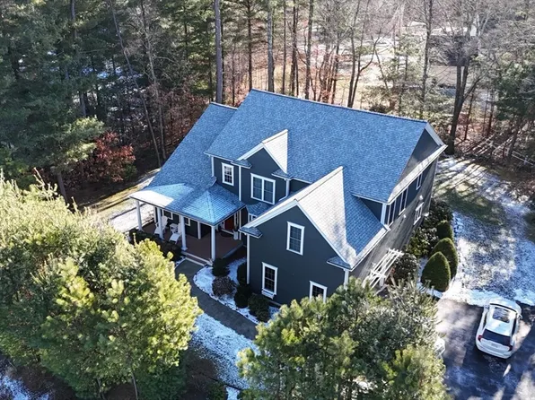 24 Berkeley Dr, Walpole, MA 02081