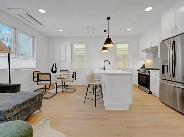 25 Everett St #1, Boston, MA 02128