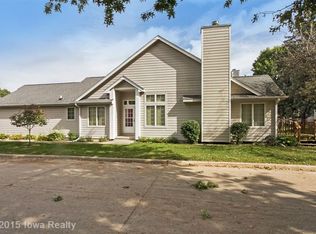 6010 Terrace Dr, Johnston, IA 50131