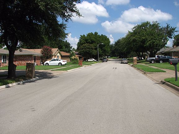 5th image of 6513 Chilton Dr