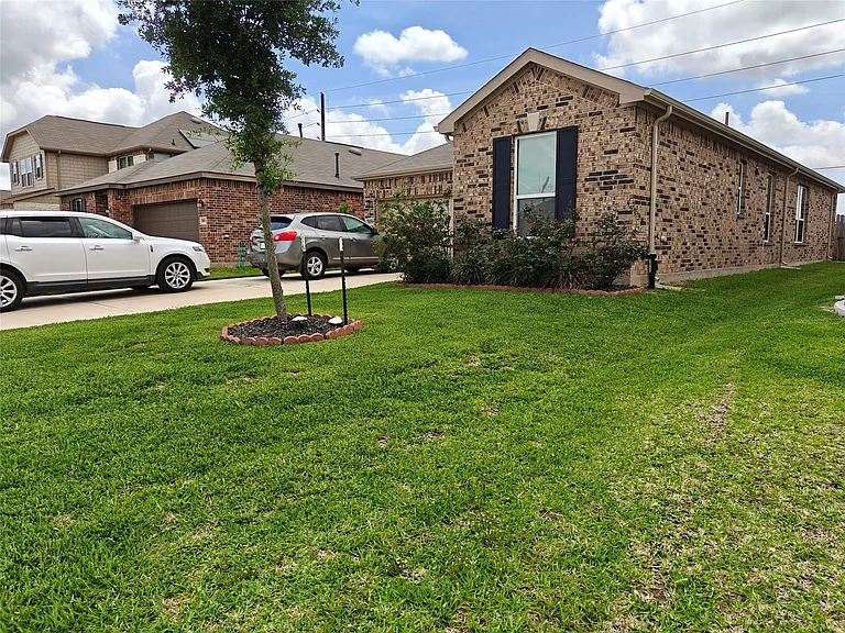 1270 Glendora Dr — Photo 7