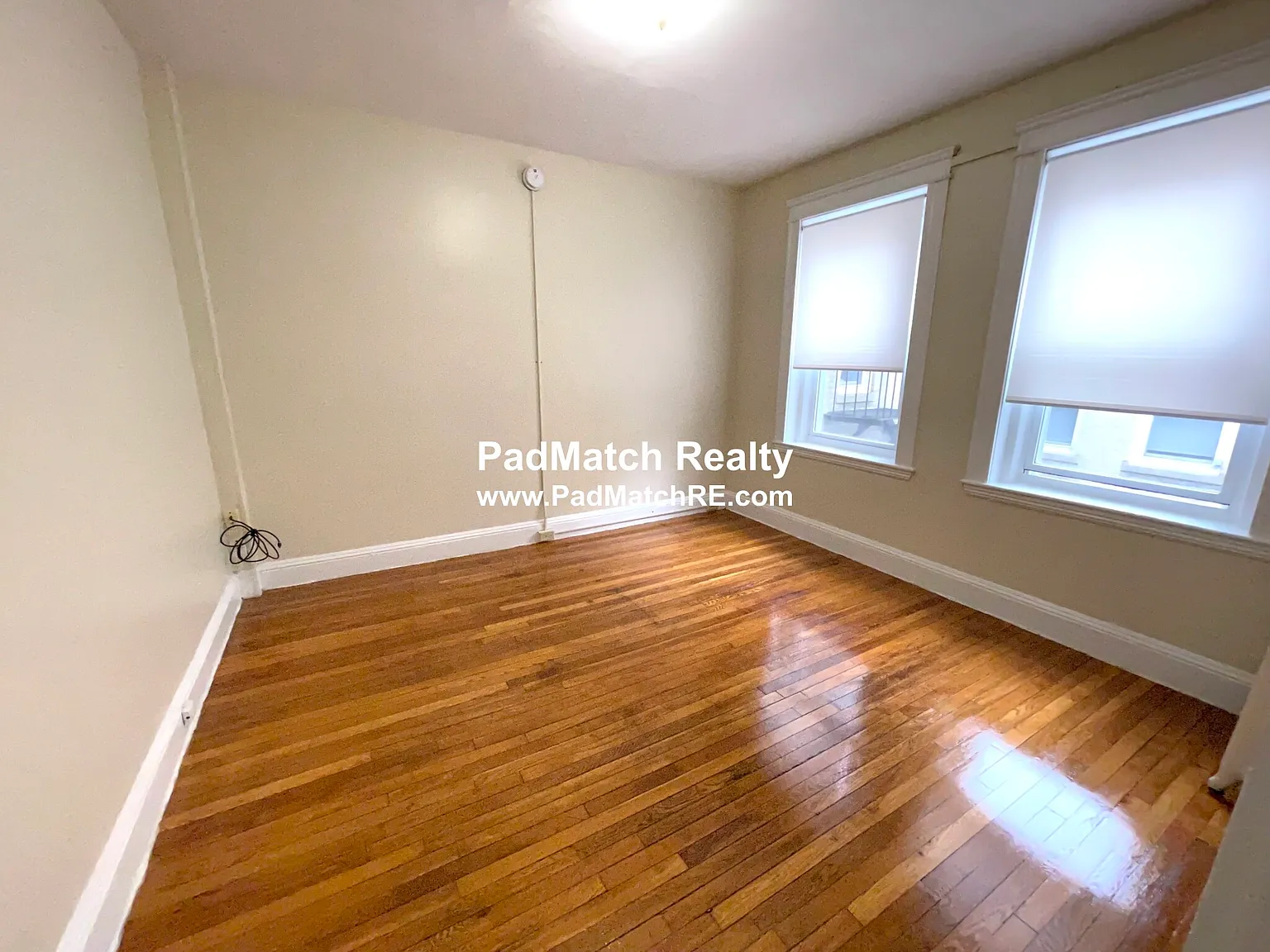 Studio, 300 sqft, $2,025 — Photo 4