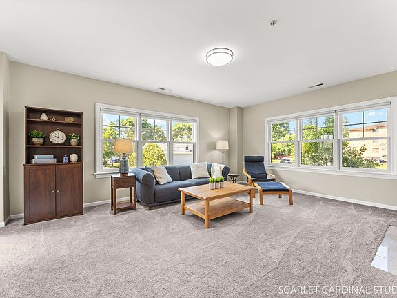 3rd image of 14 S Prospect St APT 211
