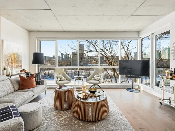 1450 Rue Is #506, Montreal, QC H3K 0B7