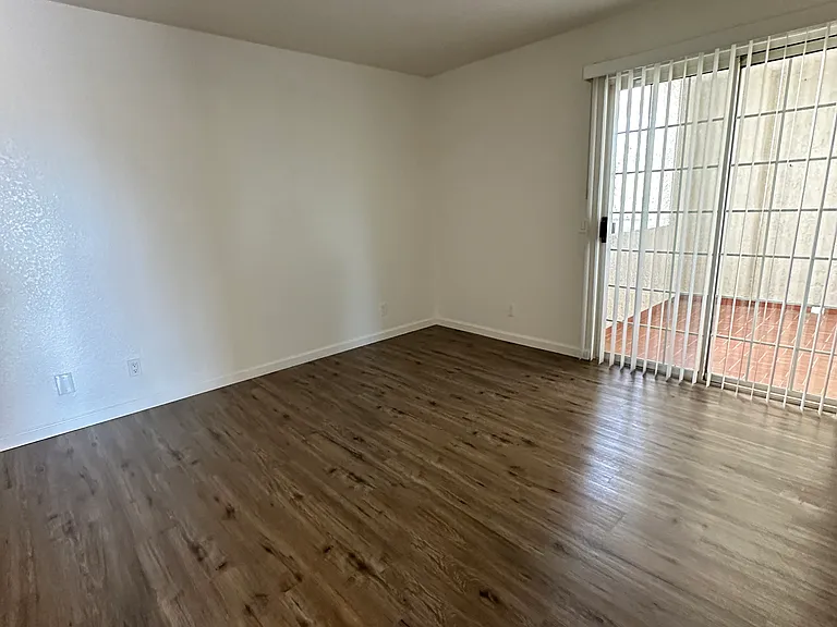2798 N Junipero Ave #4 — Photo 8
