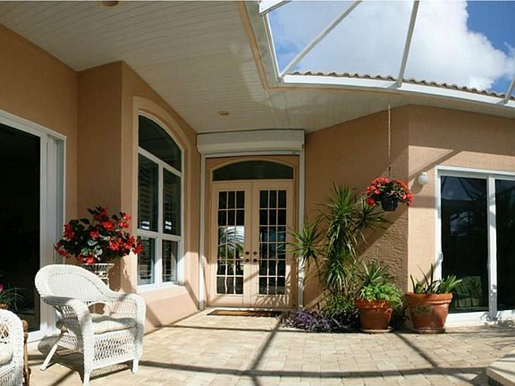 4th image of 8054 Glen Abbey Cir
