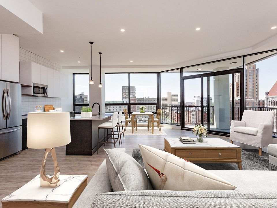 1st image of 300 E Washington St #1001