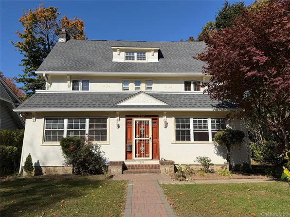 237 Coligni Avenue, New Rochelle, NY 10801