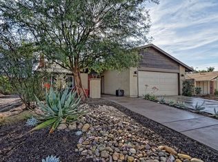 9311 Lake Hill Rd, Santee, CA 92071