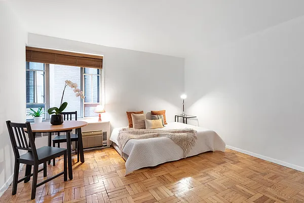 Sold by Compass | media 2