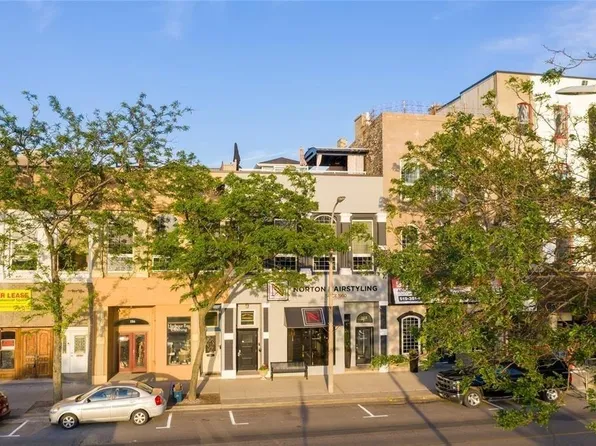 182 Front St N, Sarnia, ON N7T 5S3