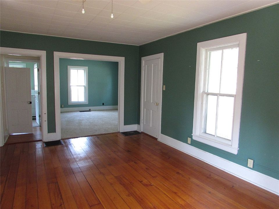 302 4th St SW, Mount Vernon, IA 52314 Zillow