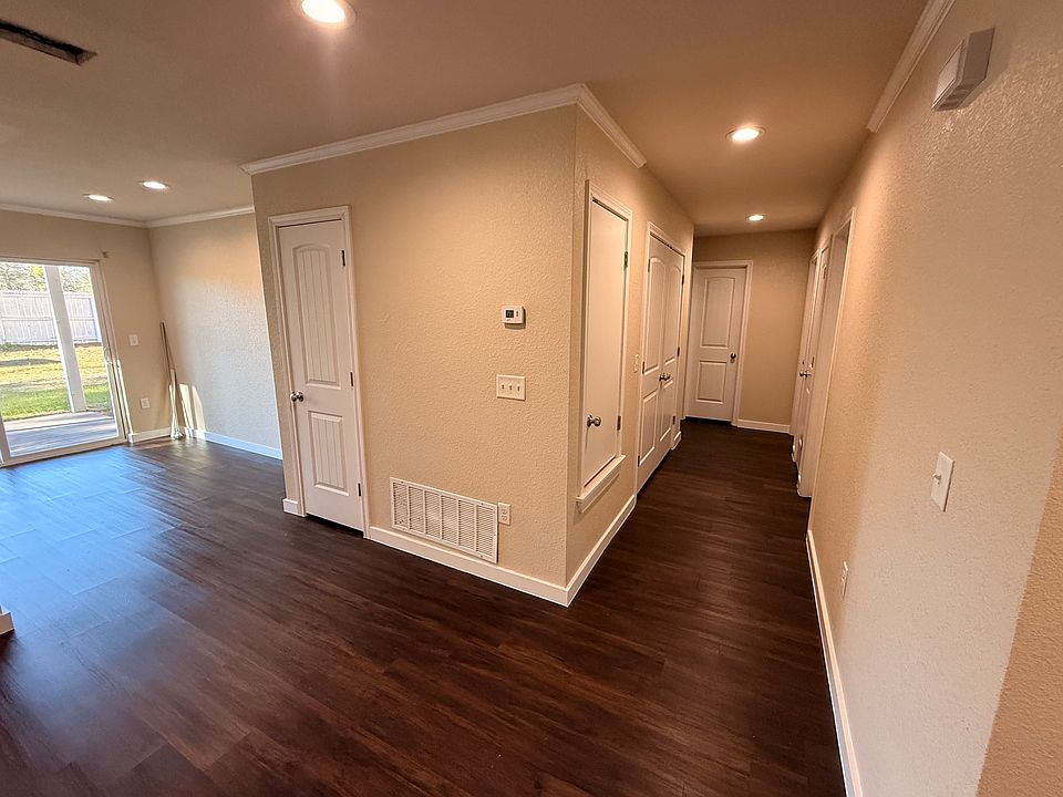 1st image of 8514 N Kings Hwy #8516