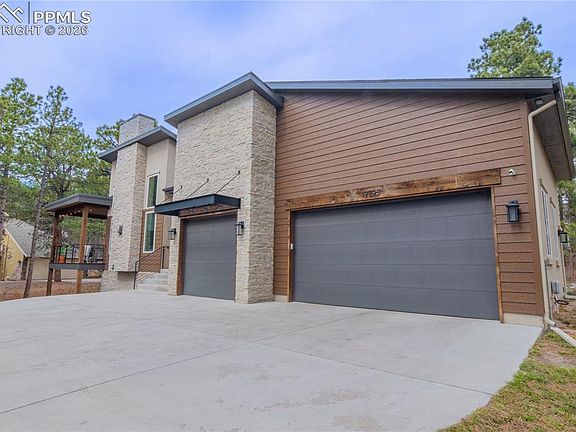 3rd image of 19795 Sleepy Hollow Rd