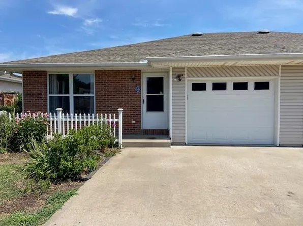 4 Red Bud Ln, Trimble, MO 64492