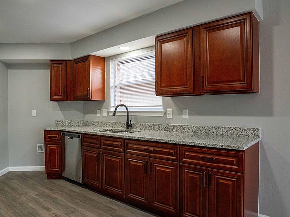 5th image of 6410 Candleglade Dr