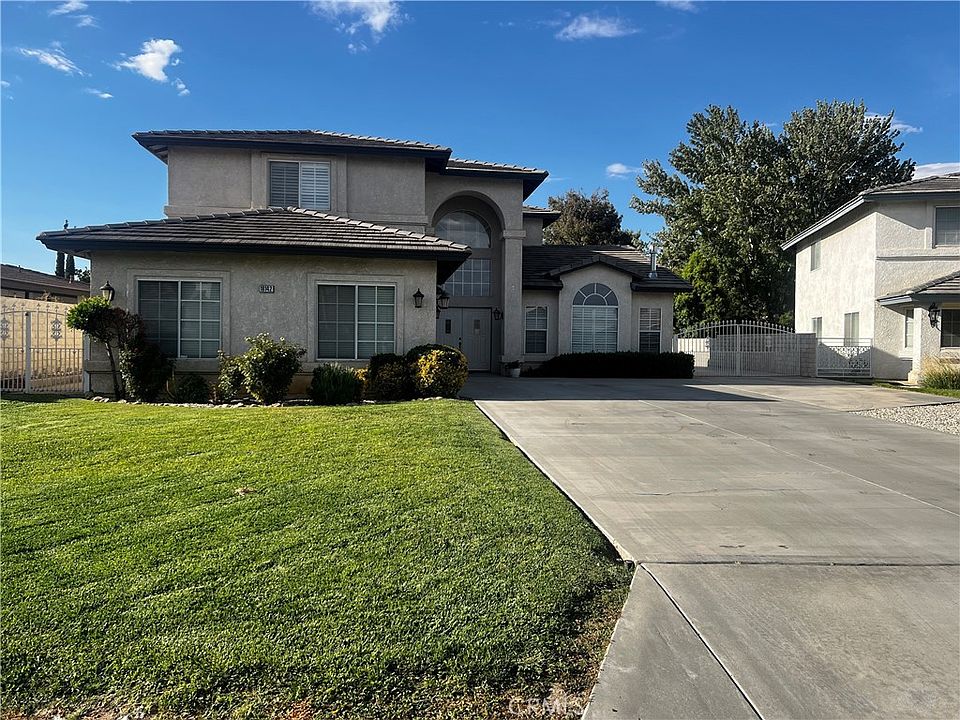 1st image of 18142 Clearhaven Ln