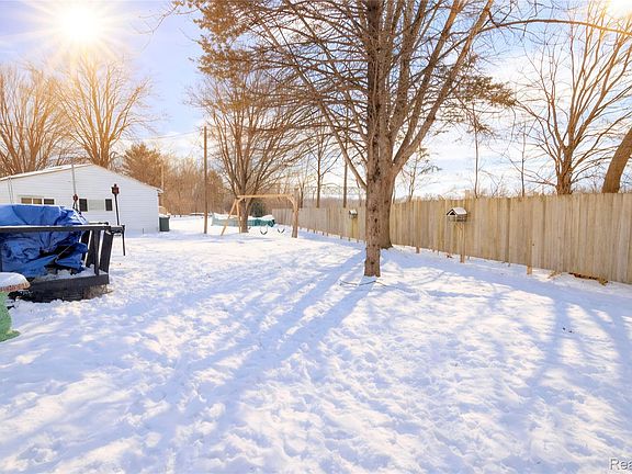 5th image of 22341 Bell Rd