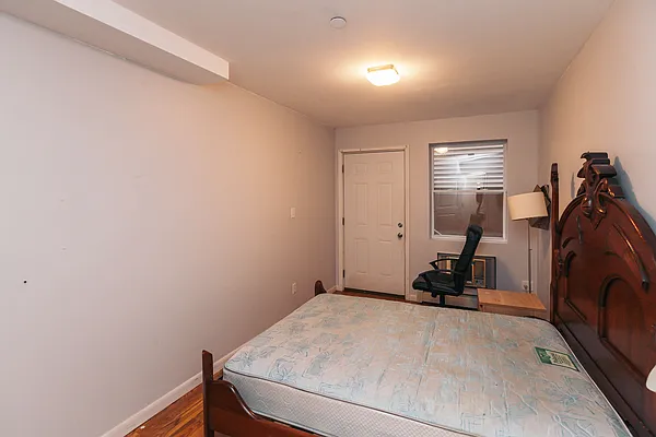 Rented by Nooklyn NYC LLC | media 31