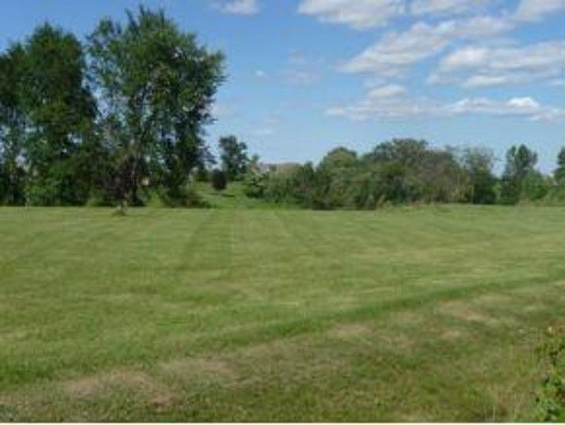 1st image of 2852 Woodhaven Cir