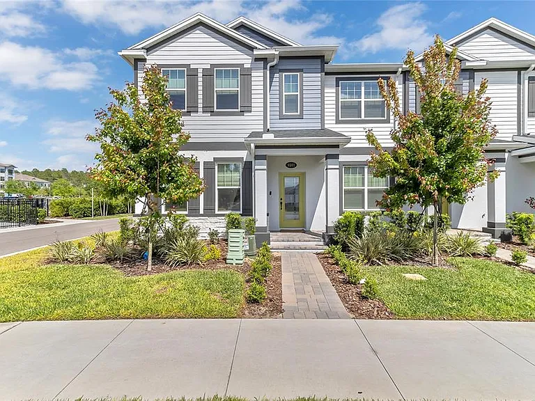 9201 Gran Teatro Dr — Photo 1