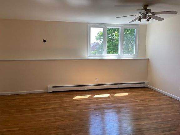 3rd image of 242 Washington Ave APT E