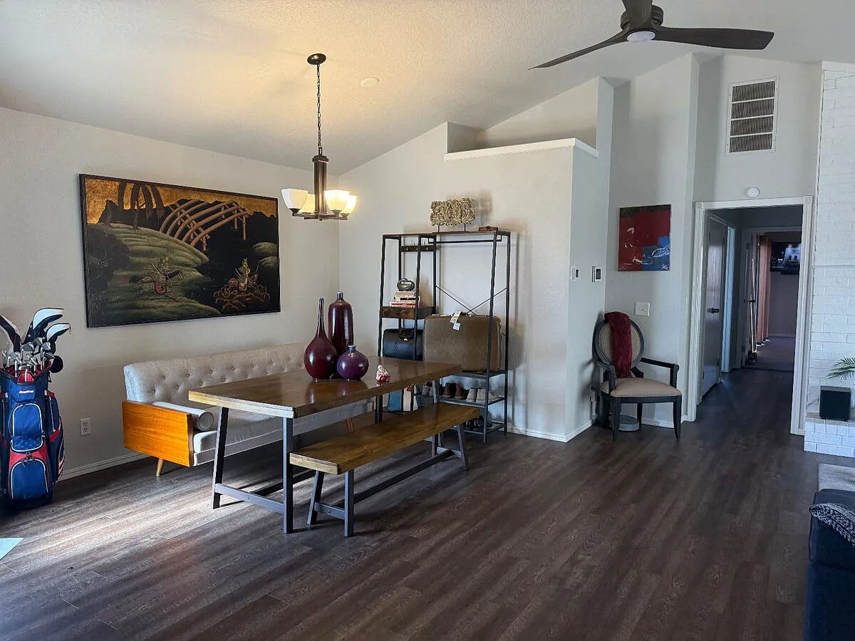 2 bed, 2.0 bath, 1375 sqft, $1,595 — Photo 3